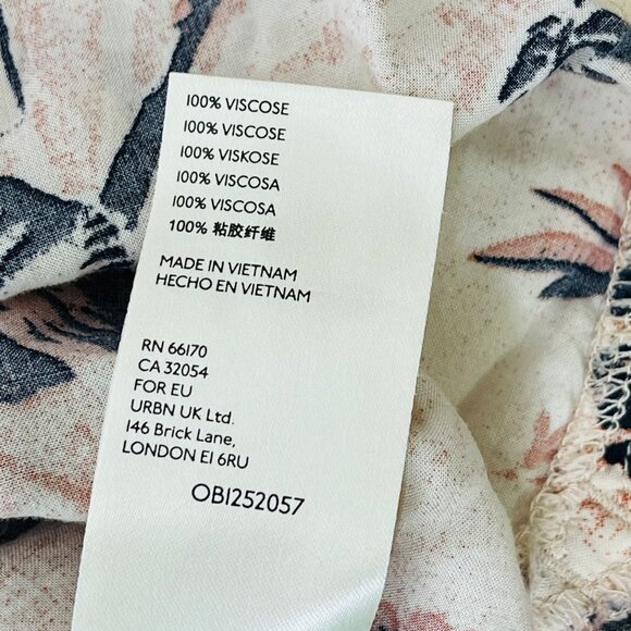 Free People It's‎ A Vibe Hawaiian Shirt Womens M Oversized Relaxed Summer Top - Picture 7 of 10